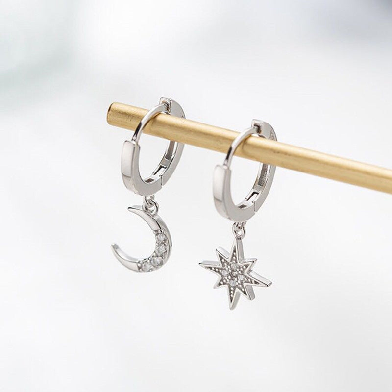 Haset Star Moon Asymmetric Earrings - Silver [PDIEBTDD]