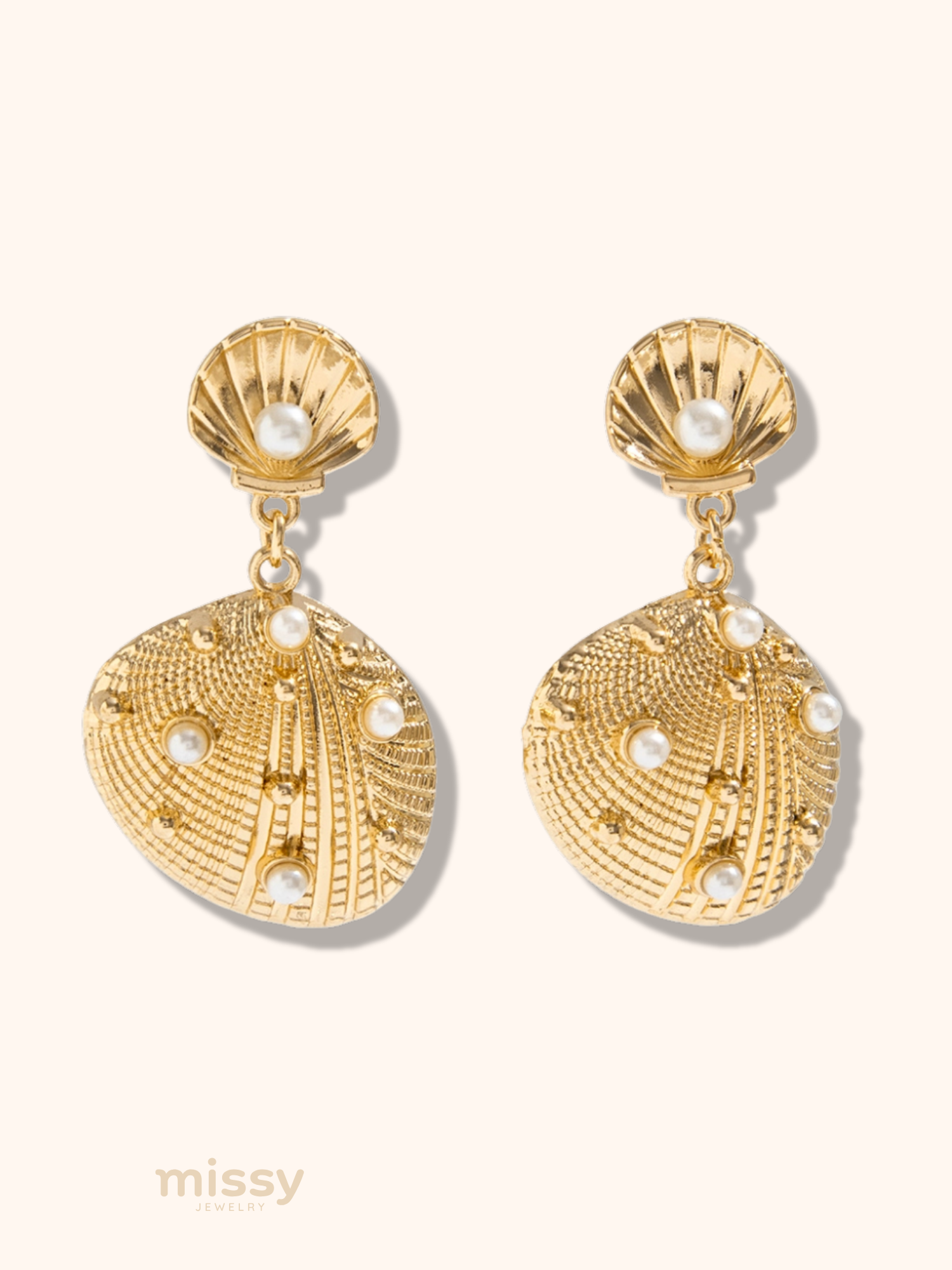 Itzayana Scallop Pearl Stud Earrings