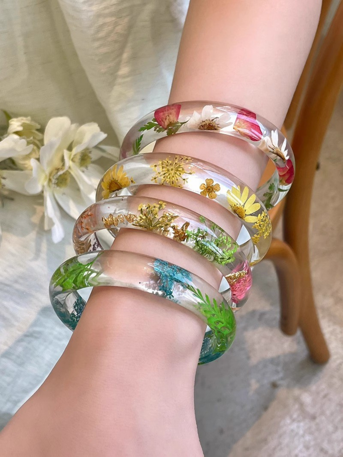 Dailynn Resin Floral Bracelet