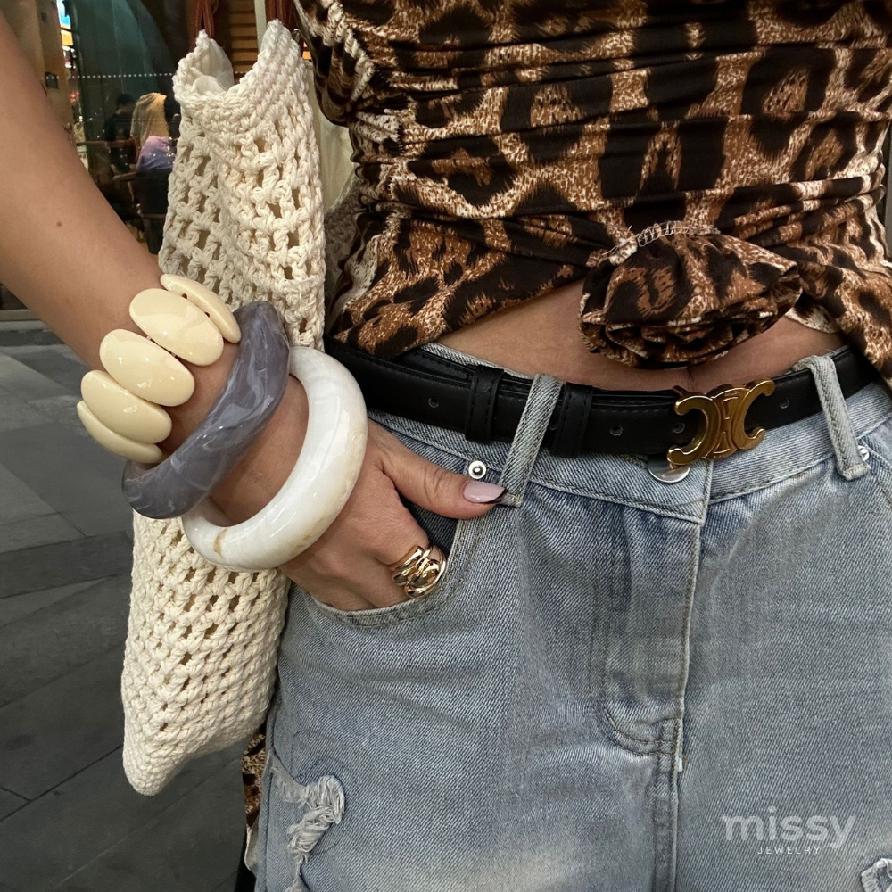 Monroe Sculpted Resin Bangle