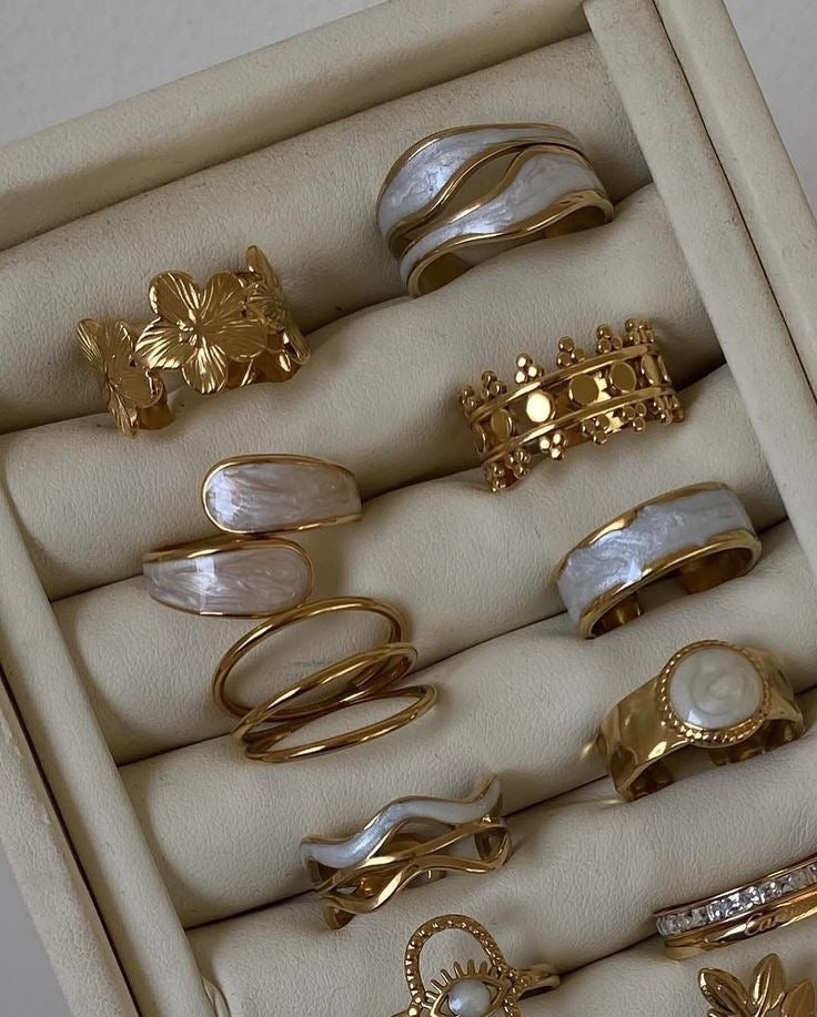 Cydney White Adjustable Rings Set