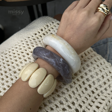 Monroe Sculpted Resin Bangle