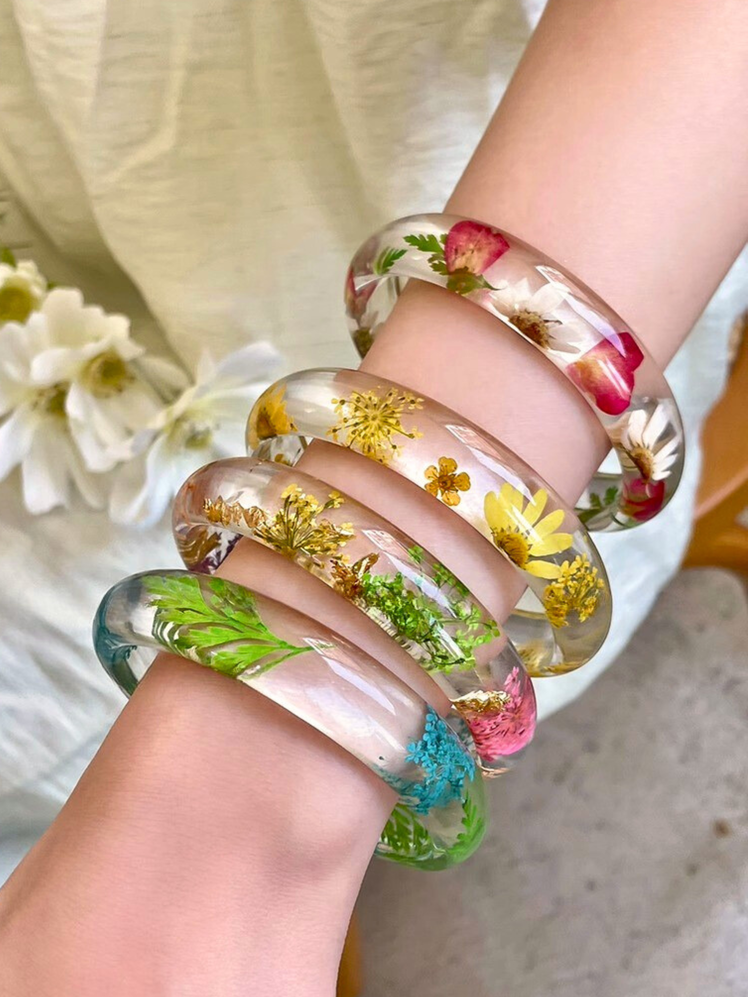 Dailynn Resin Floral Bracelet