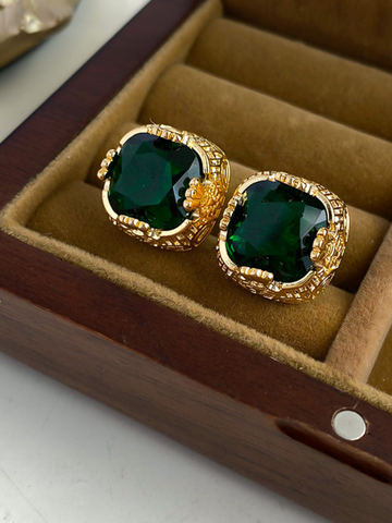 Amoura Vintage Stud Earrings