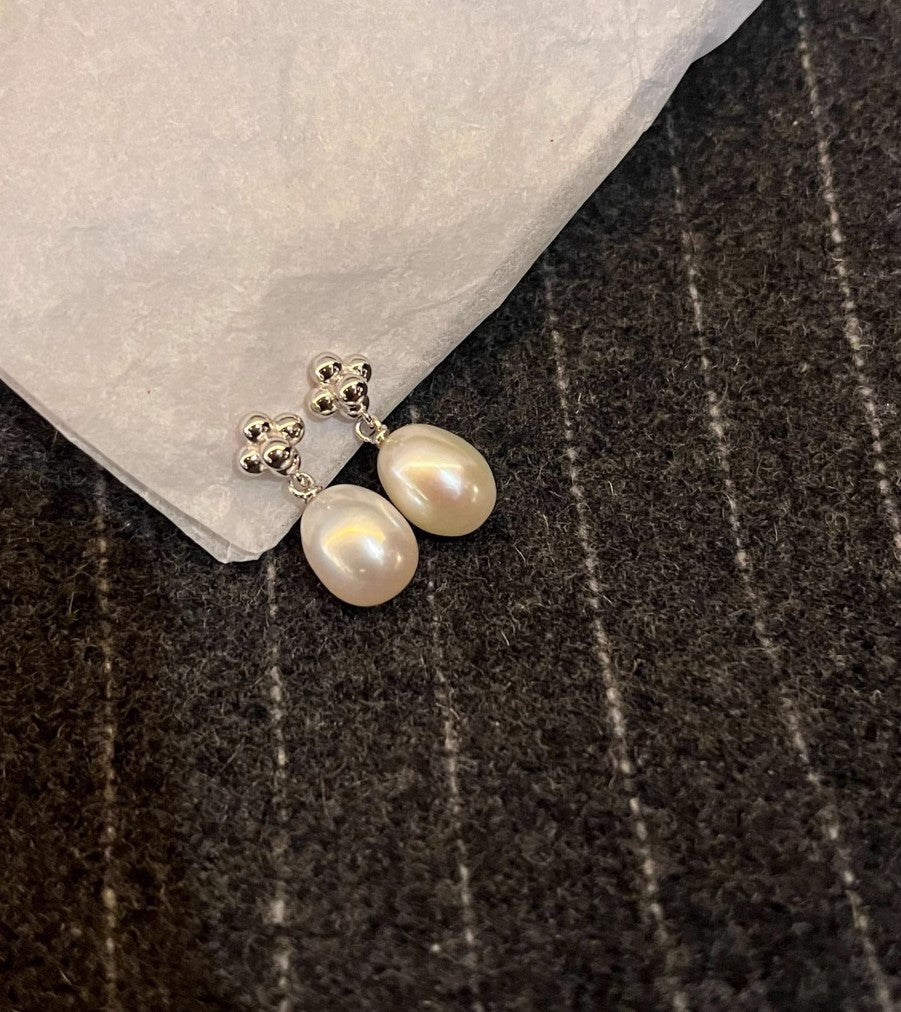 Mariah Freshwater Pearl  Earrings