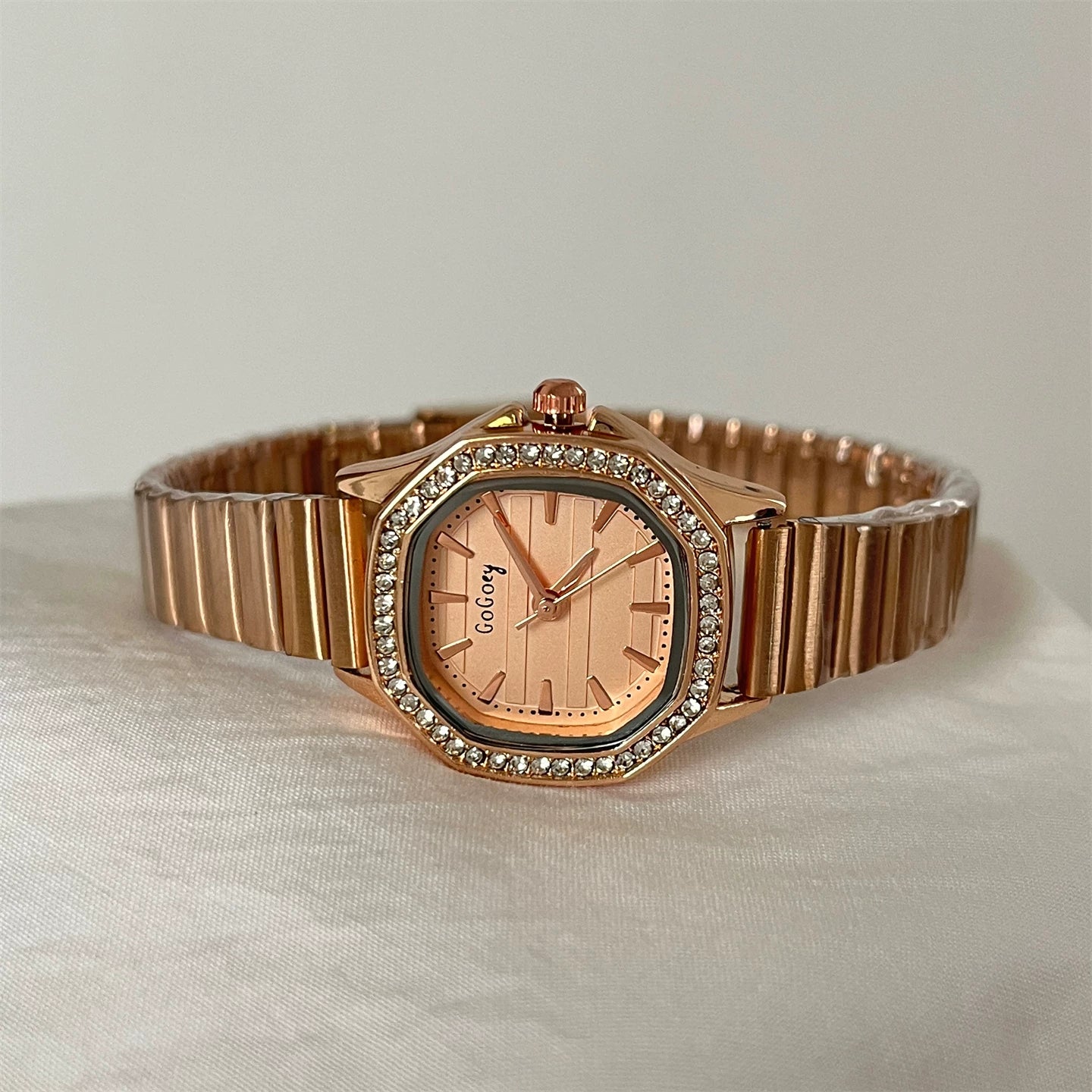 Minimalist Square Bracelet Watch - Rose Gold Band with Apricot Dial [ZSN2S6YP]