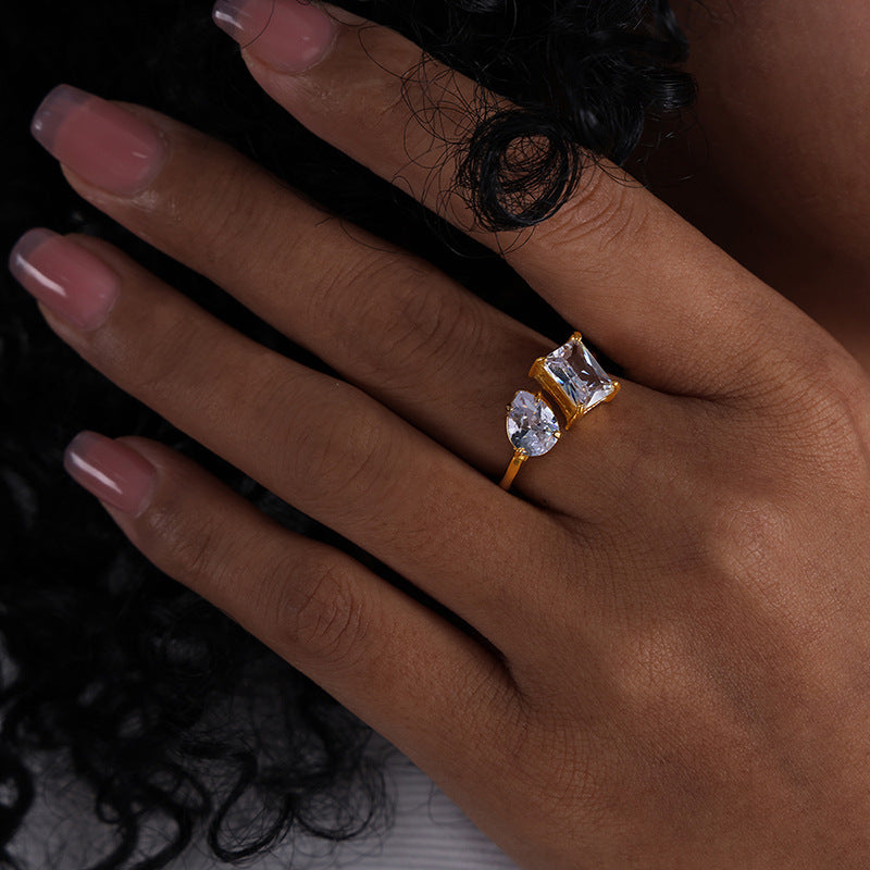 Julieann Geometric Crystal Ring - Gold/White Crystal Zircon [MJIO77QV]