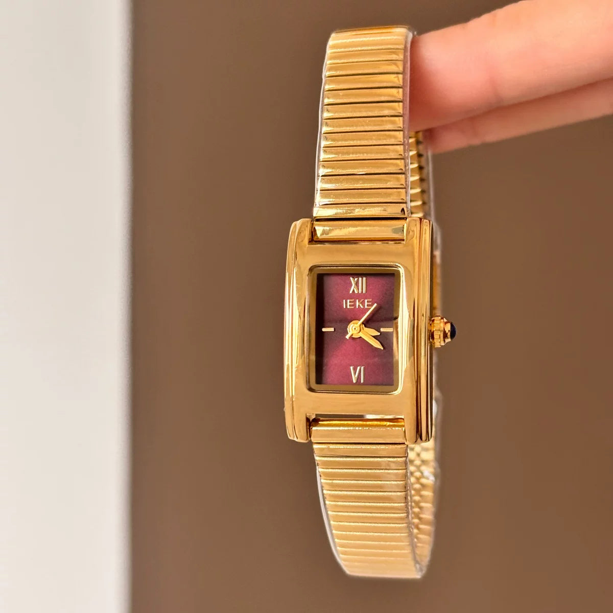Vintage Square Bracelet Watch - Gold Band Red Face (Arsenal Band) [XOLKRA2L]