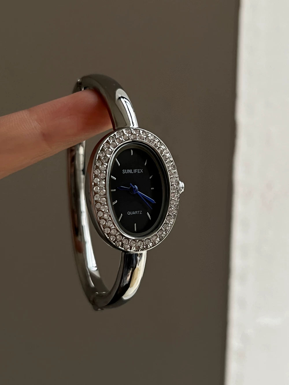 Oval Vintage Gold Bracelet Watch - Silver Band Black Dial (Crystal Bezel, Stick Markers) [SO0XYNC7]