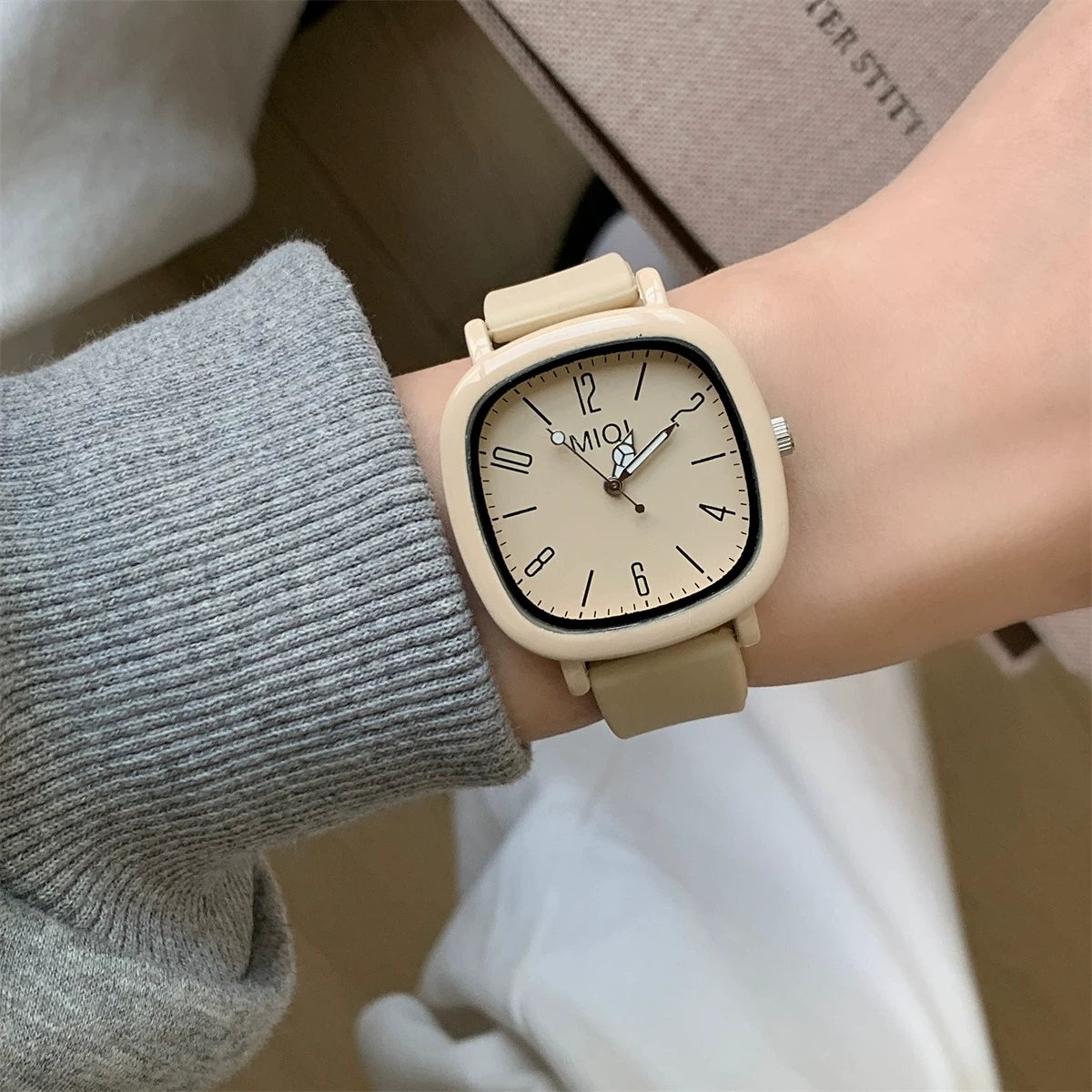 Minimalist Square Dial Faux Leather Watch - Milk Tea (MIQI Silicone Strap Square Even Numbers) [6F7TDXDQ]
