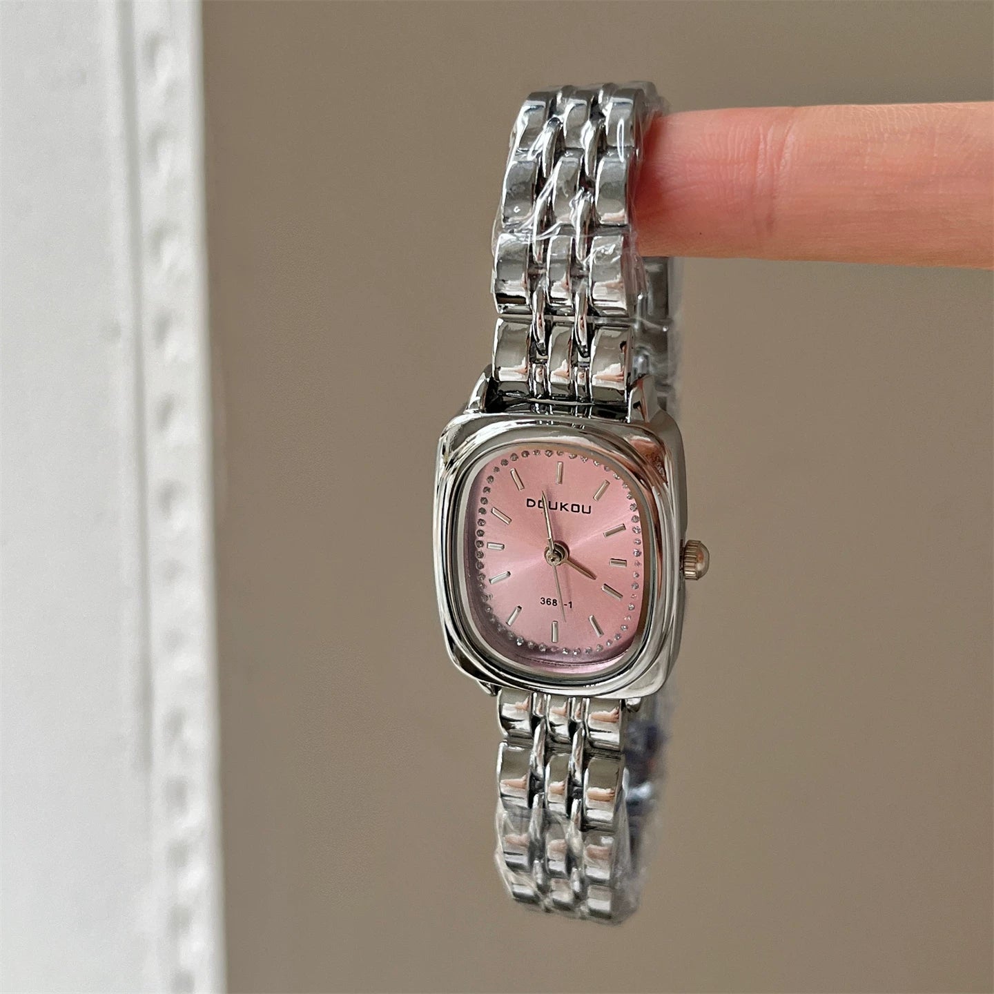 Daisy Dial Bracelet Watch - Silver Strap Pink Dial Small Square [7YIJM1IH]