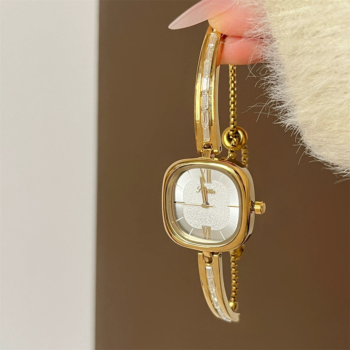 Elegant Square Bracelet Watch - Gold with White Dial [5X05ABU3]