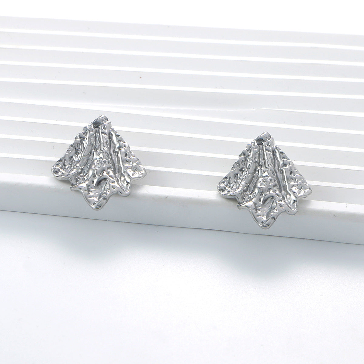 Courtlyn Hammered Irregular Earrings - Silver - Style 8 [05NNTHBT]