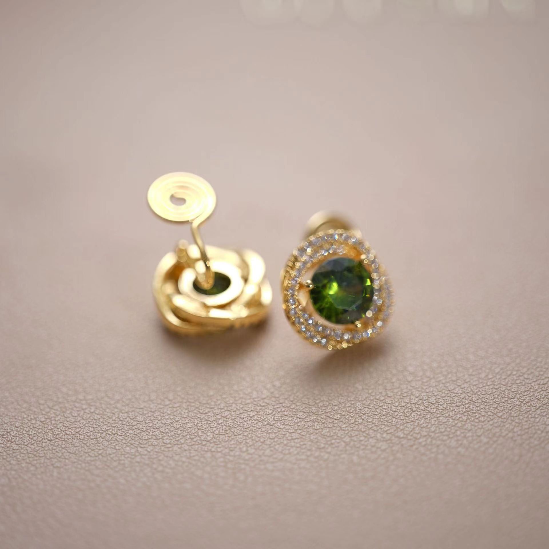 Jolynn Hollow Garnet Zircon Earrings - Green Ear Clips [AXJ8PCVC]