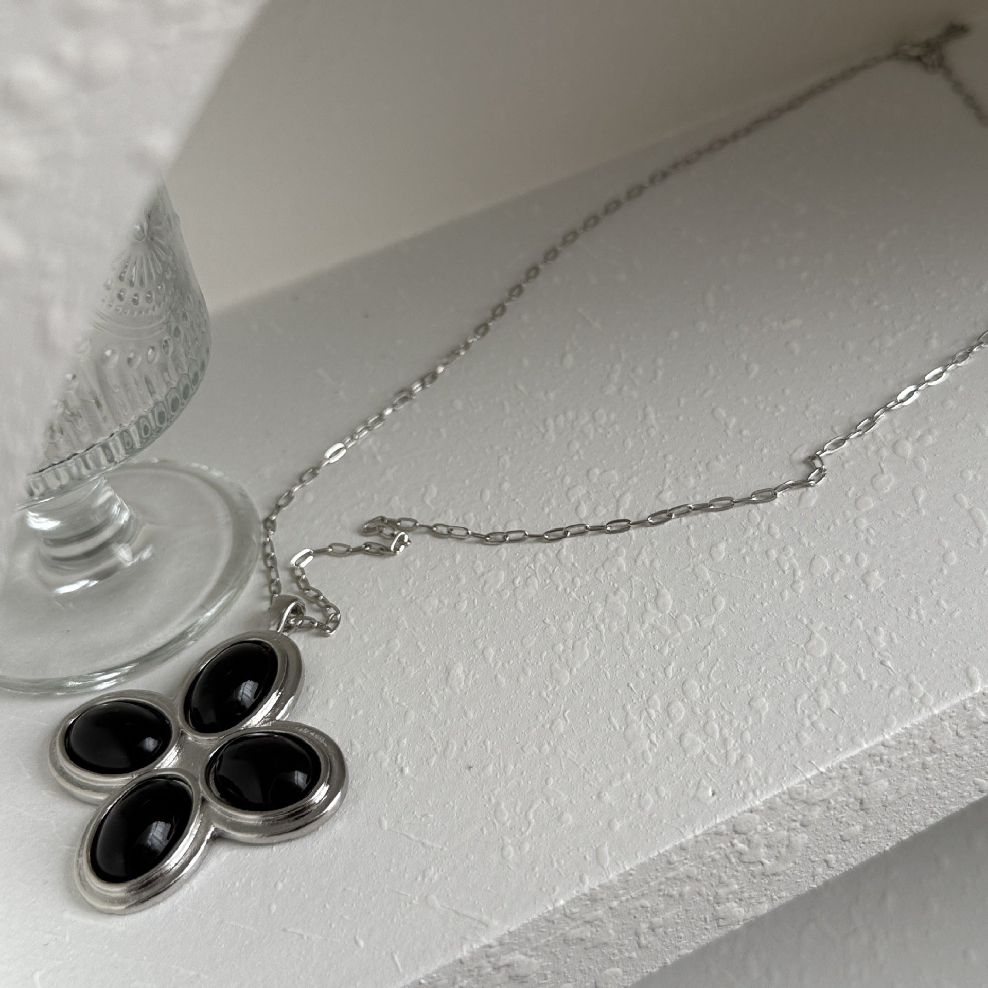 Aliza Clover Pearl Necklace - Black Four-Leaf Clover Necklace [0YIDKSEE]