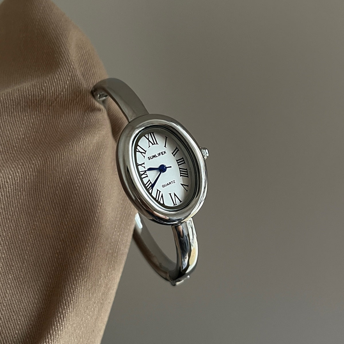 Anorah Diamond Oval Bracelet Watch - Silver Band White Dial (Roman Numerals) [PT6H64L2]