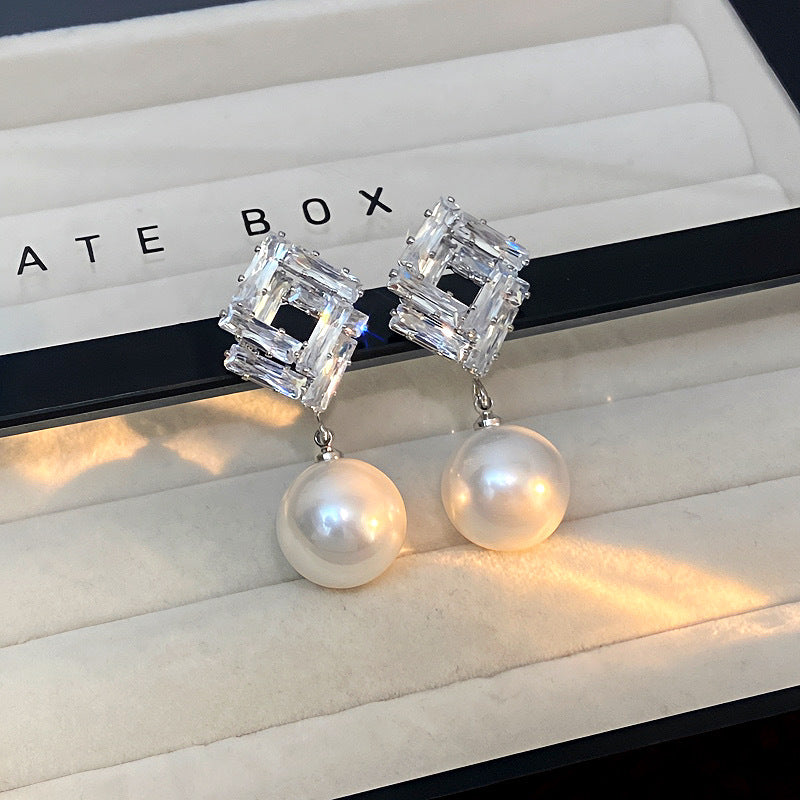 Ellee Geometric Pearl Zircon Earrings - Silver Post - Silver Finish [L18A1VUE]