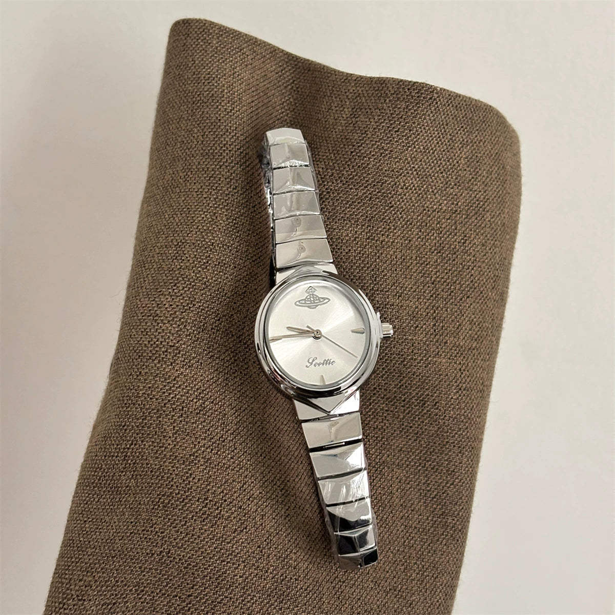 Minimalist Snake Chain Bracelet Watch - Silver with White Dial [ZYJ5PGNO]