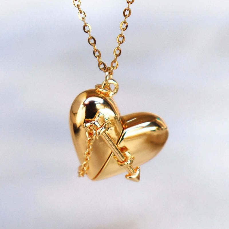 Heart Shell Locket Pendant Necklace - Gold (No Note) [U46OA89R]