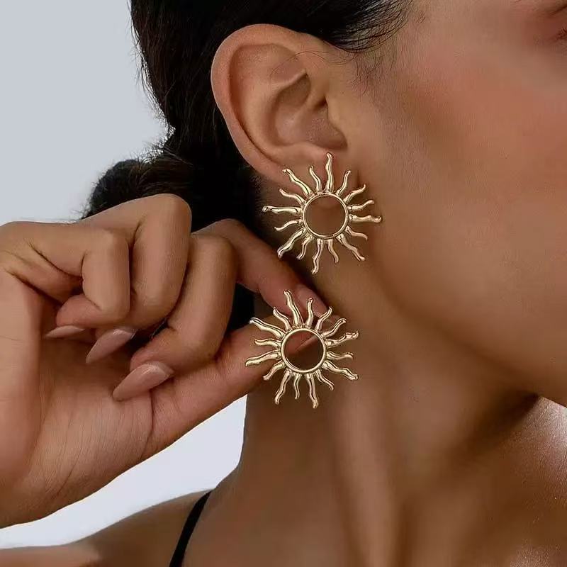 Xandria Golden Sunflower Stud Earrings - LYED-Sunflower Gold Stud Earrings [BA1H9XDI]