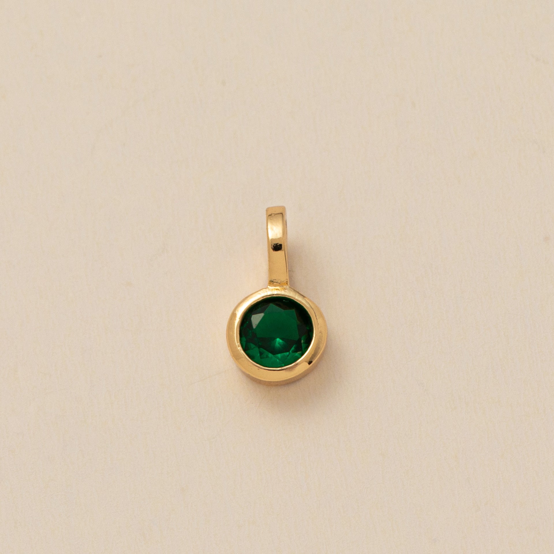 Gisselle Dainty Birthstone Necklace - Round May Pendant [7HPDZ9V3]