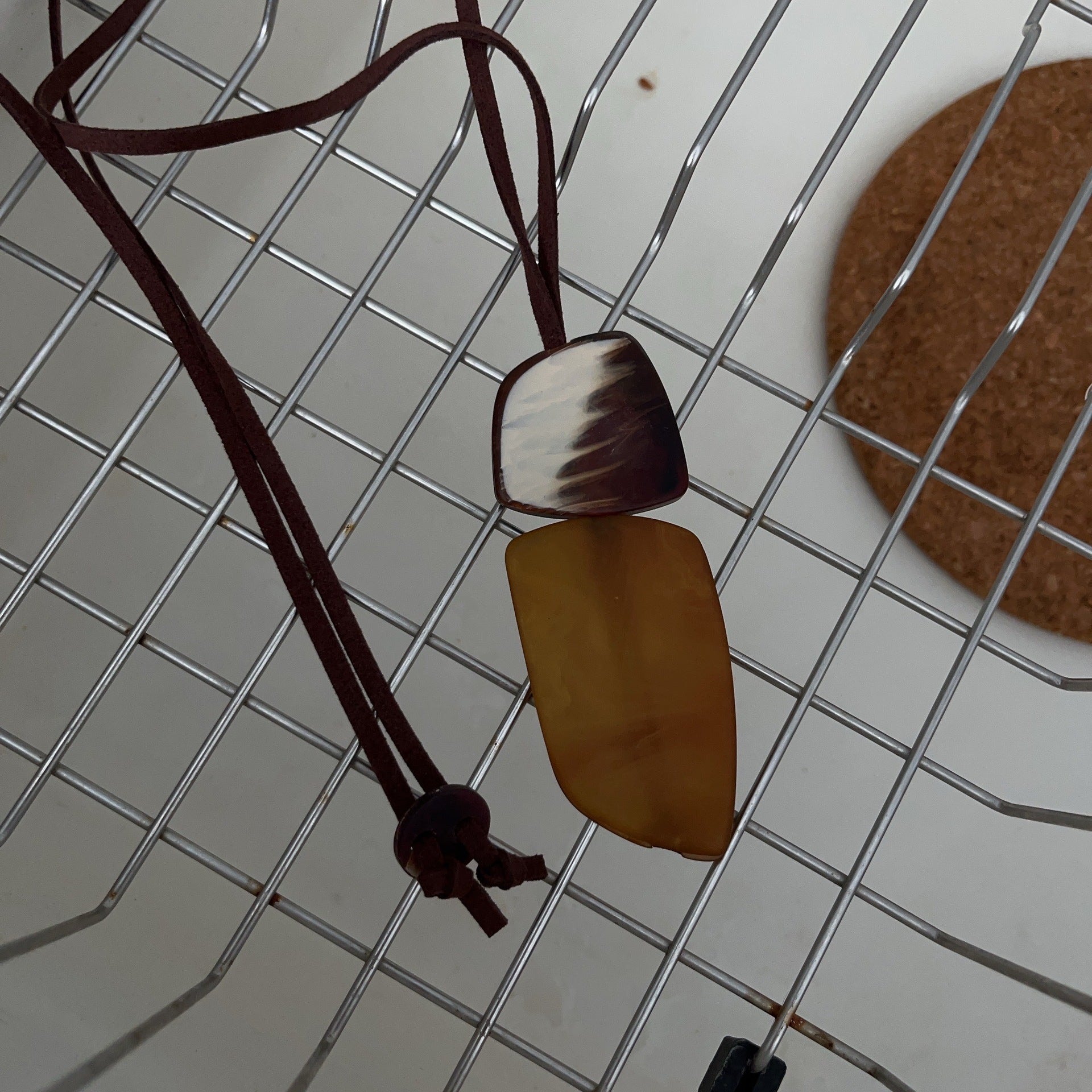 Remmi Abstract Resin Necklace - Small Brown Necklace [WAFN0DH3]