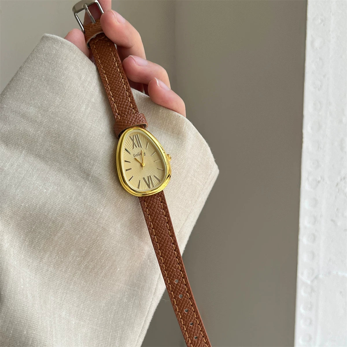 Vintage Snake Head Shaped Watch - Brown Strap Gold Dial (Leather Strap) [SSZH5WTT]