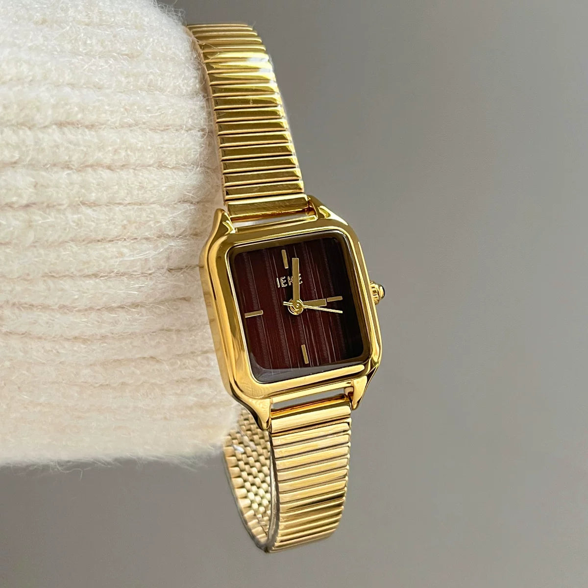 Retro Square Dial Metal Watch - Gold Band / Brown Face [AZE6K3GY]