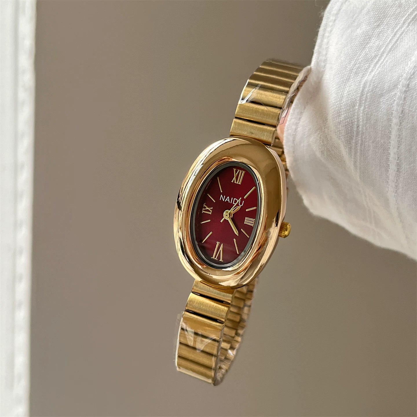 Vintage Inspired Bangle Watch - Gold Bamboo Link / Red Dial / Roman Numerals [WPEU093A]