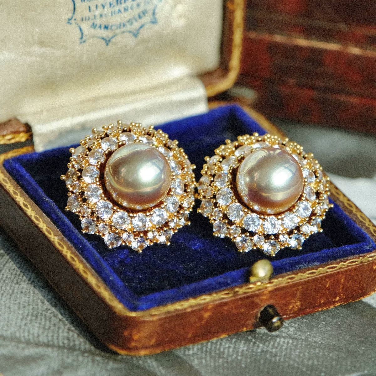 Mother-of-Pearl Palace Style Earrings - Stud Earrings (In Stock) [Q841TCZ4]