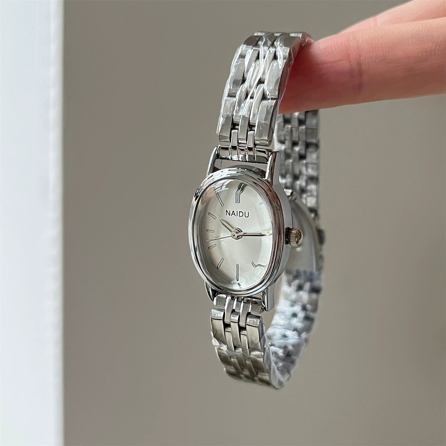 Oval Vintage Leather Strap Watch - Silver Strap White Face (Steel) [MZ0E0PL8]