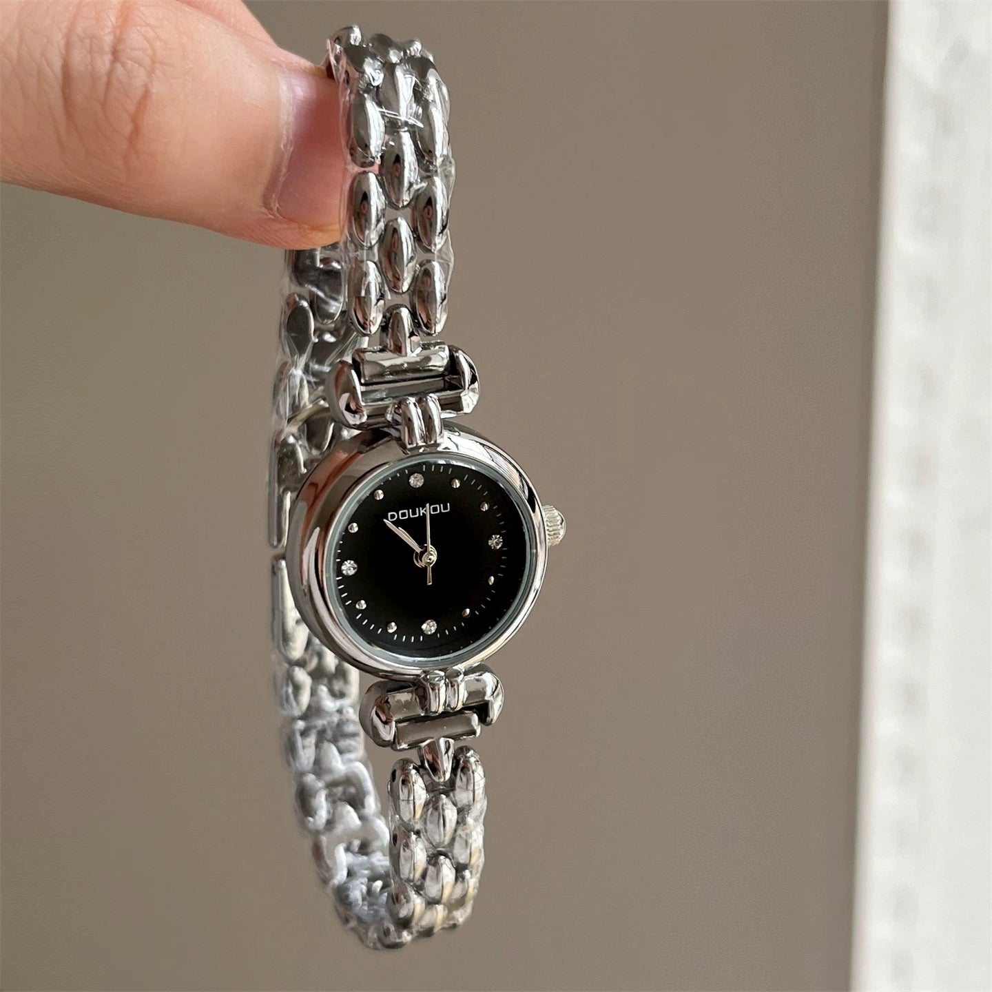 Retro Small Dial Watch - Silver Band Black Dial [TI66DXII]