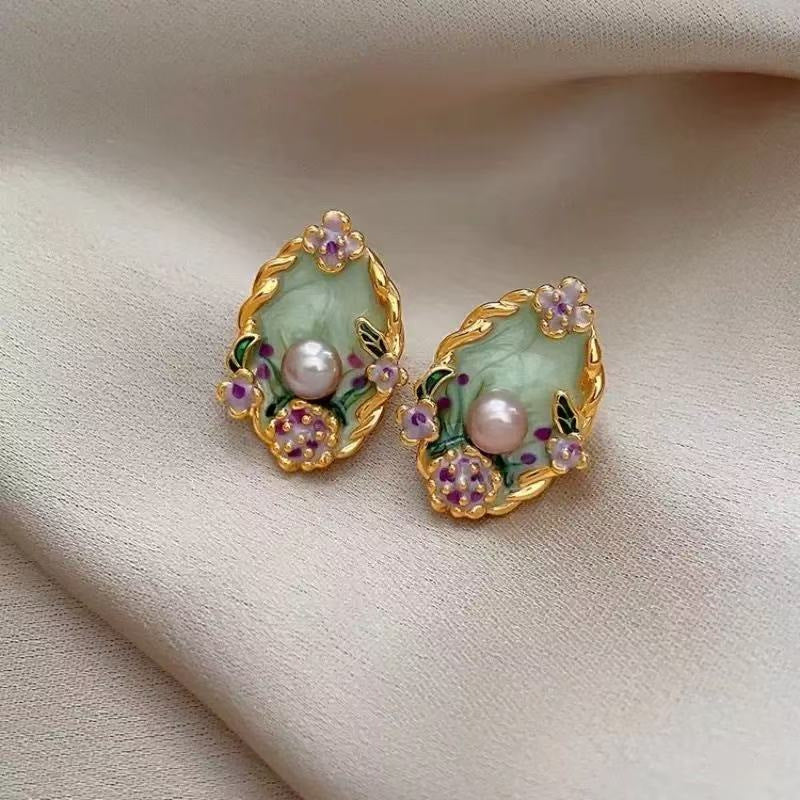 Brennan Baroque Pearl Stud Earrings - Style 1 [QUYZMY72]