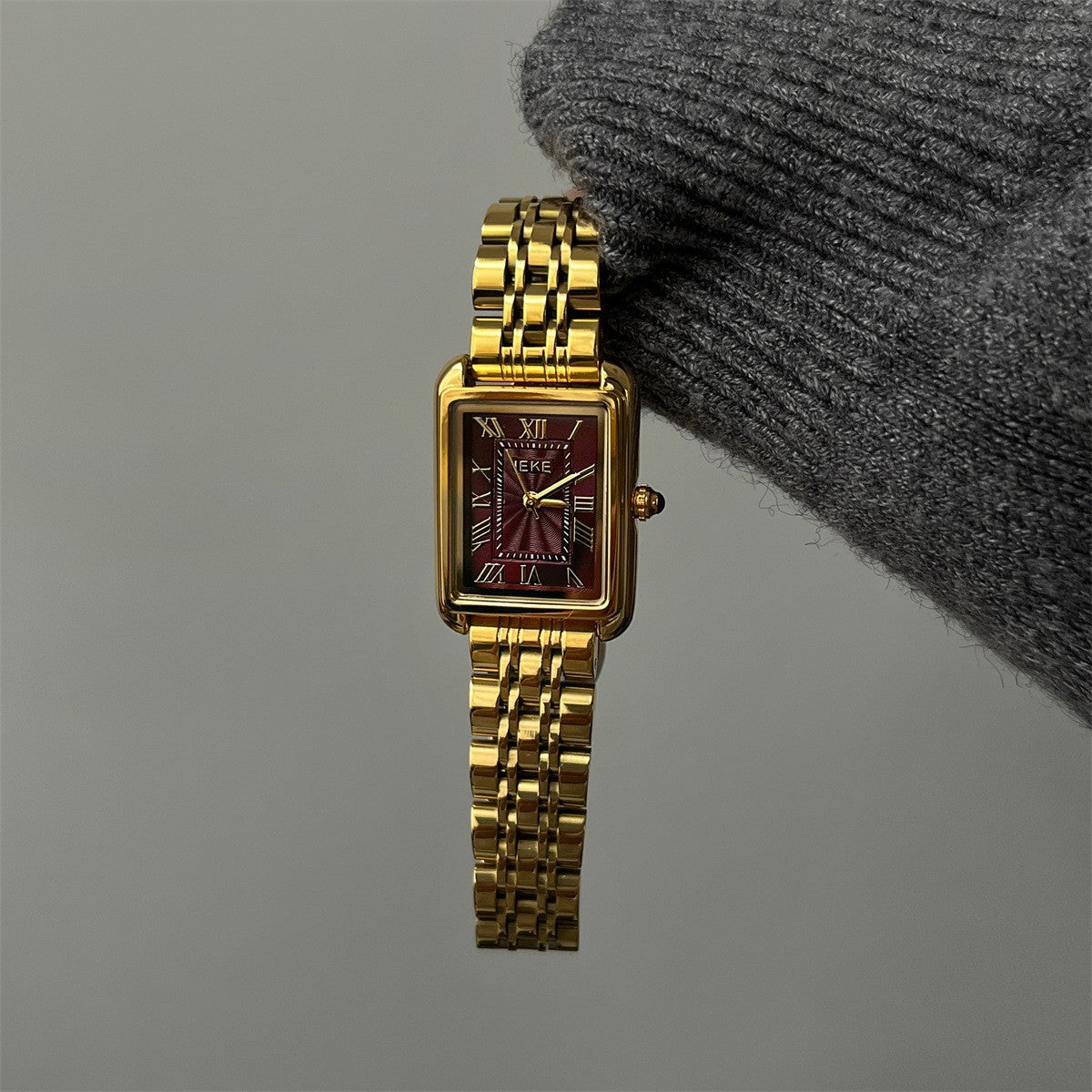 Liba Snakehead Quartz Watch - IEKE 88116 Square Full Roman Red Dial Gold Steel Band [6I4R9QAL]
