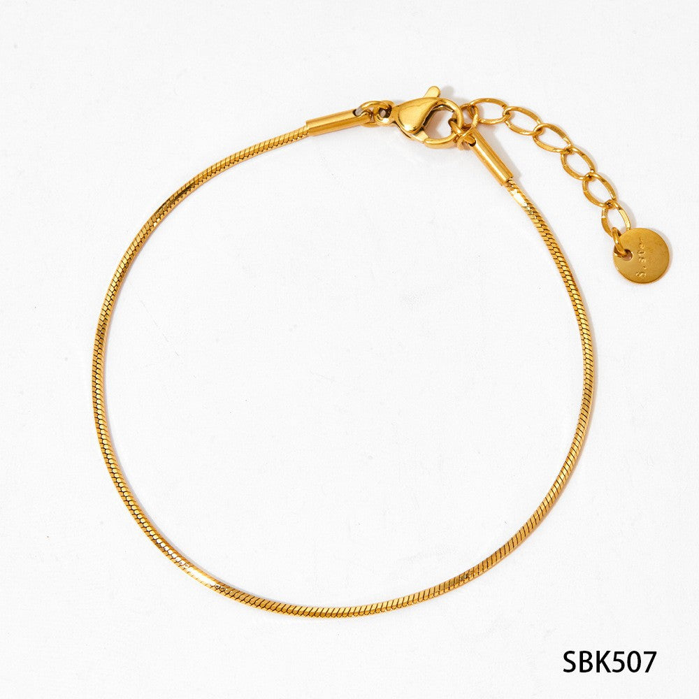 Nilah Diamond Heart Charm Bracelet - Gold Bracelet [FZESNUCC]