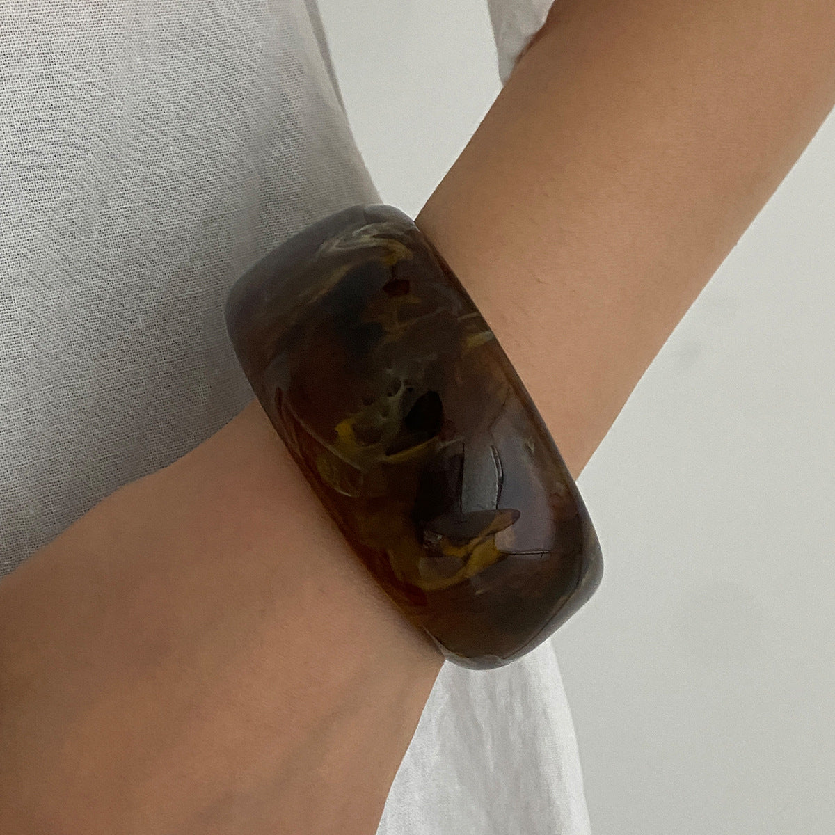 Leidy Glossy Resin Cuff - Coffee [DYG3U0P3]