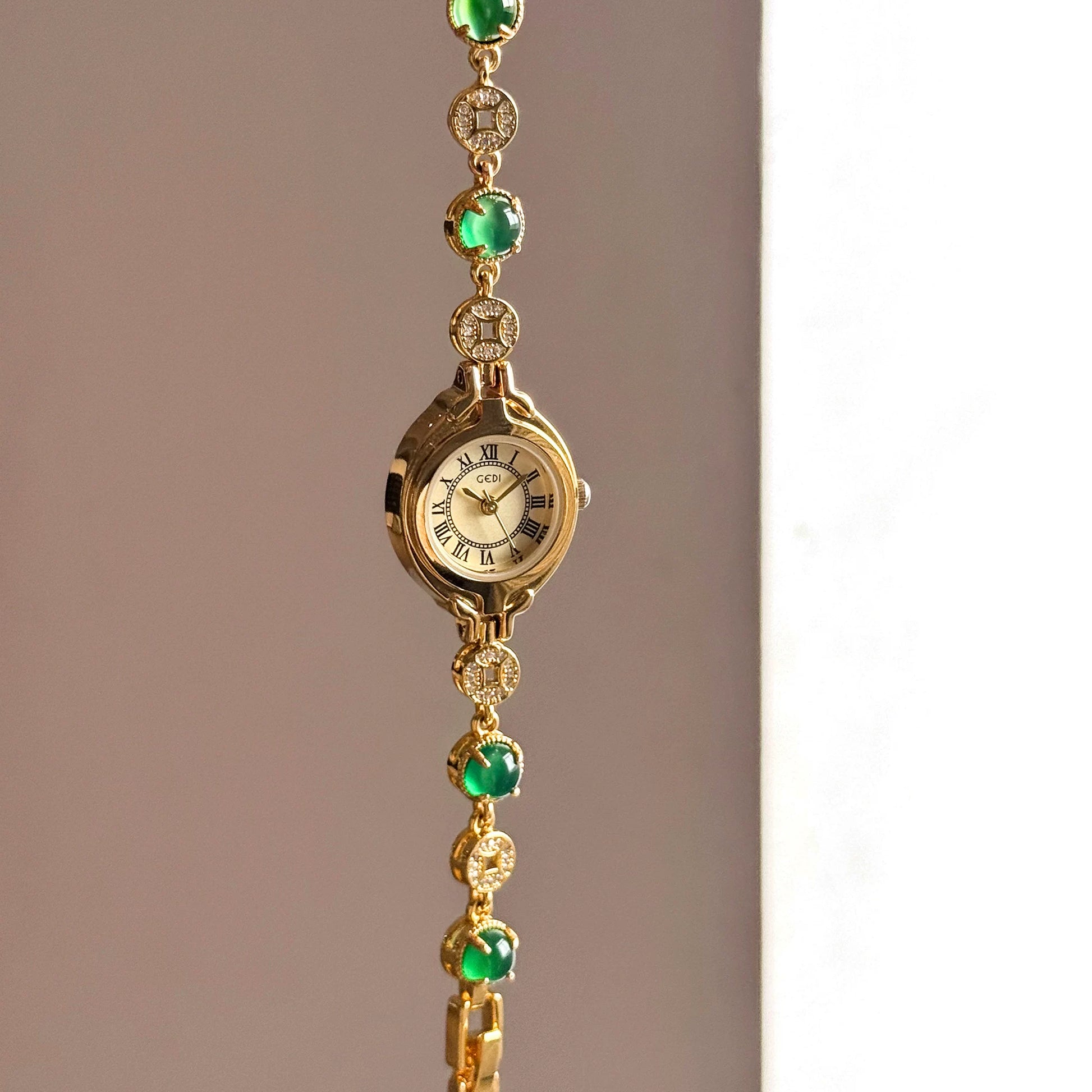Vintage Inspired Jewelry Bracelet Watch - Emerald Green Gold Watch [BT37OS02]