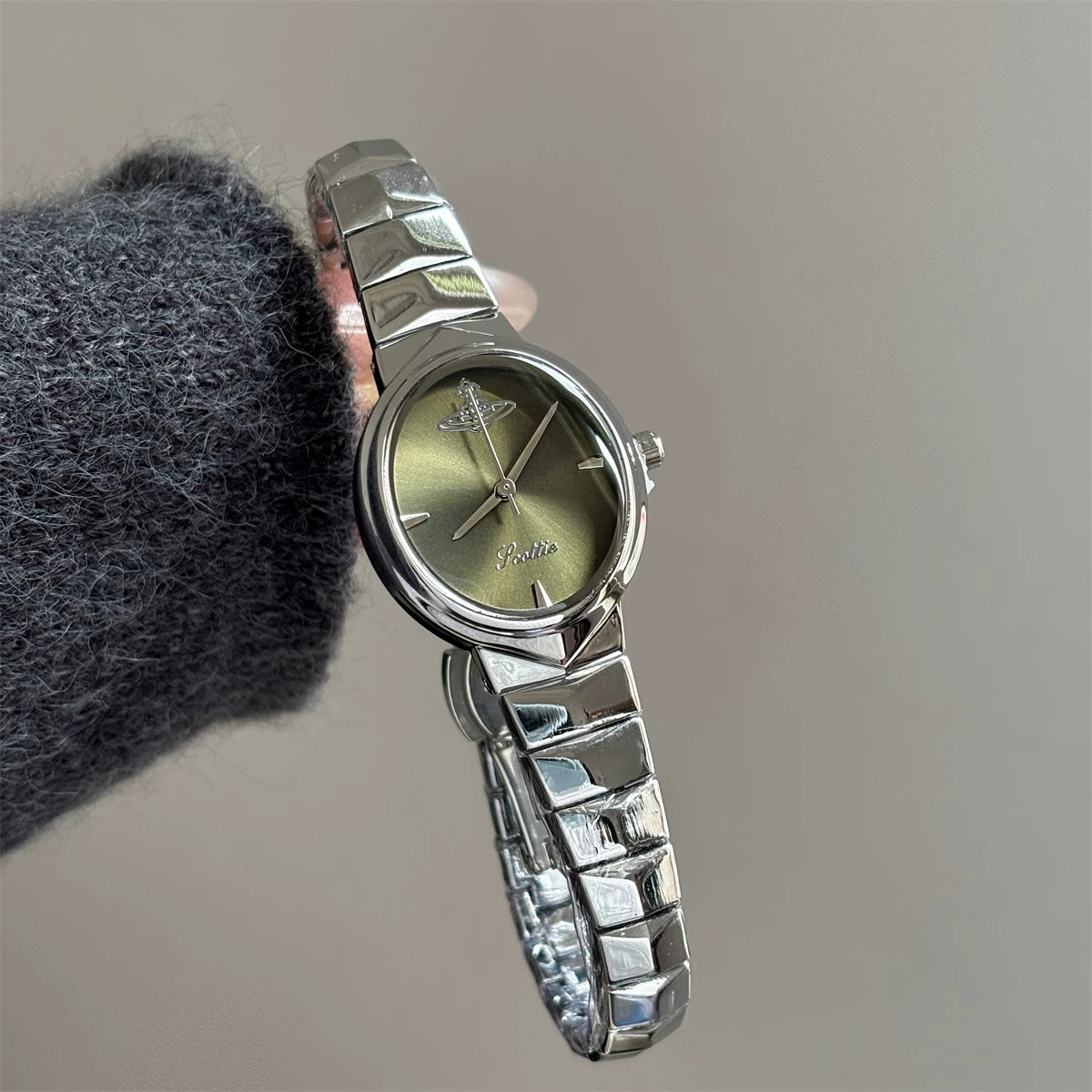 Minimalist Snake Chain Bracelet Watch - Silver with Green Dial [Q2P8XRZF]