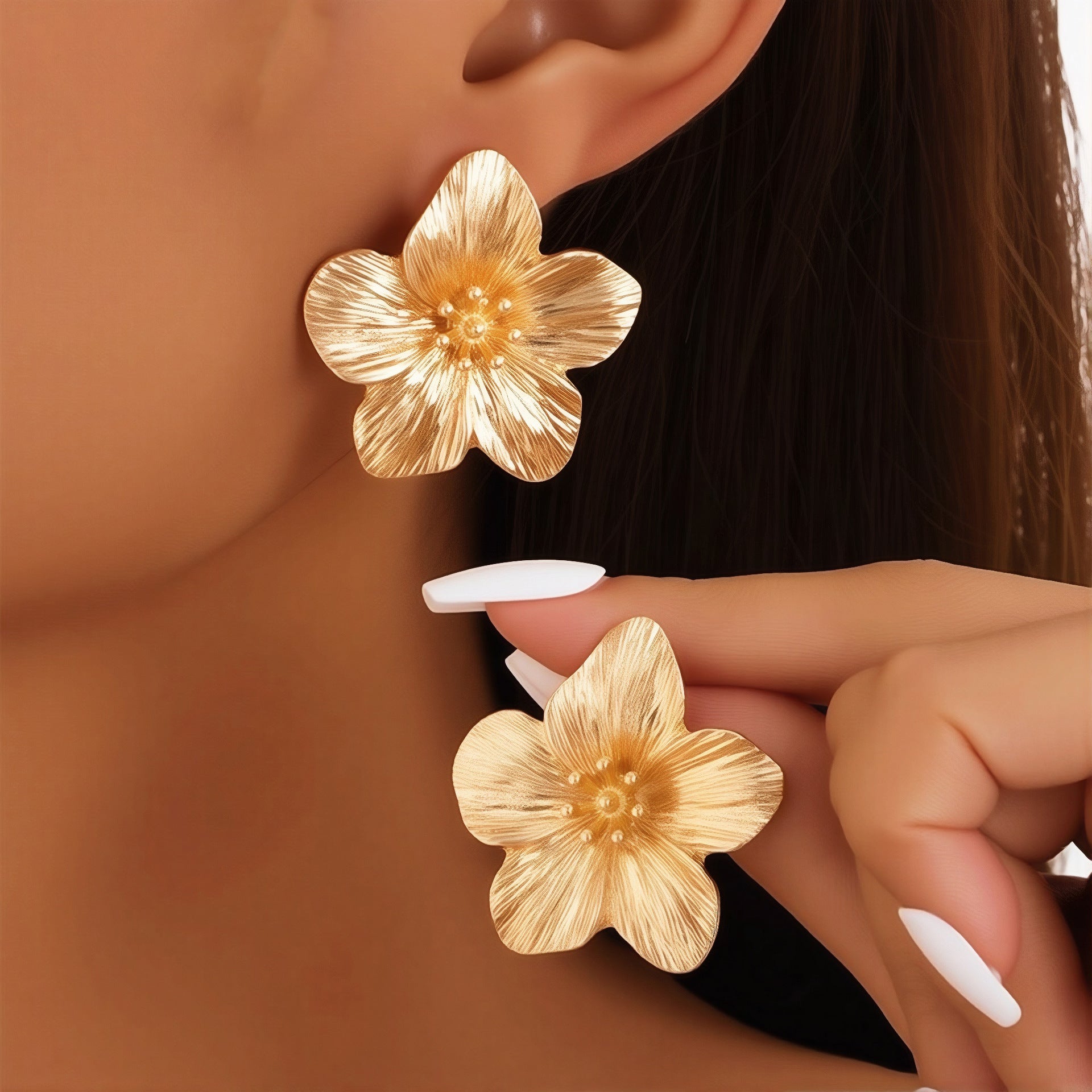 Love Petal Drop Earrings - Gold Petal Earrings [53GZUXPA]