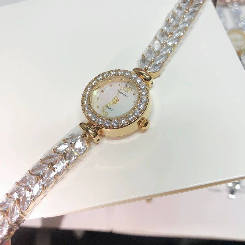 Fishtail Bracelet Watch - Mermaid | Gold White [5MBKC2W3]