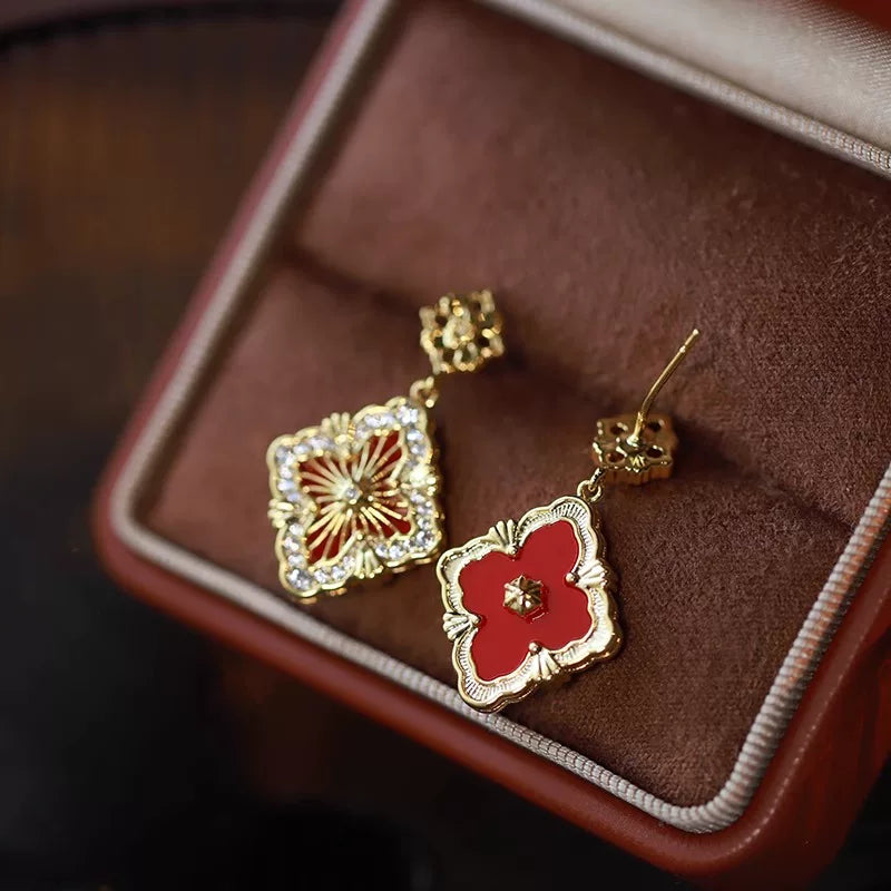 Clover Stud Earrings - Red [XMN53MPP]