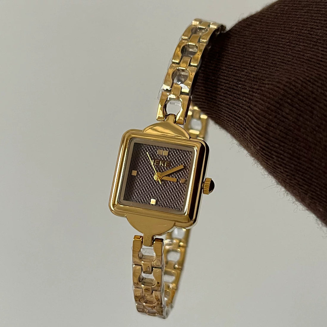 Square Dial Chain Bracelet Watch - Gold Band Coffee Face (Dot Markers) [30ZTY29J]