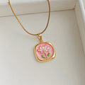 Zarah Monet Garden Necklace - Lotus Pearl Pendant - Pink [T4IVRR7Y]