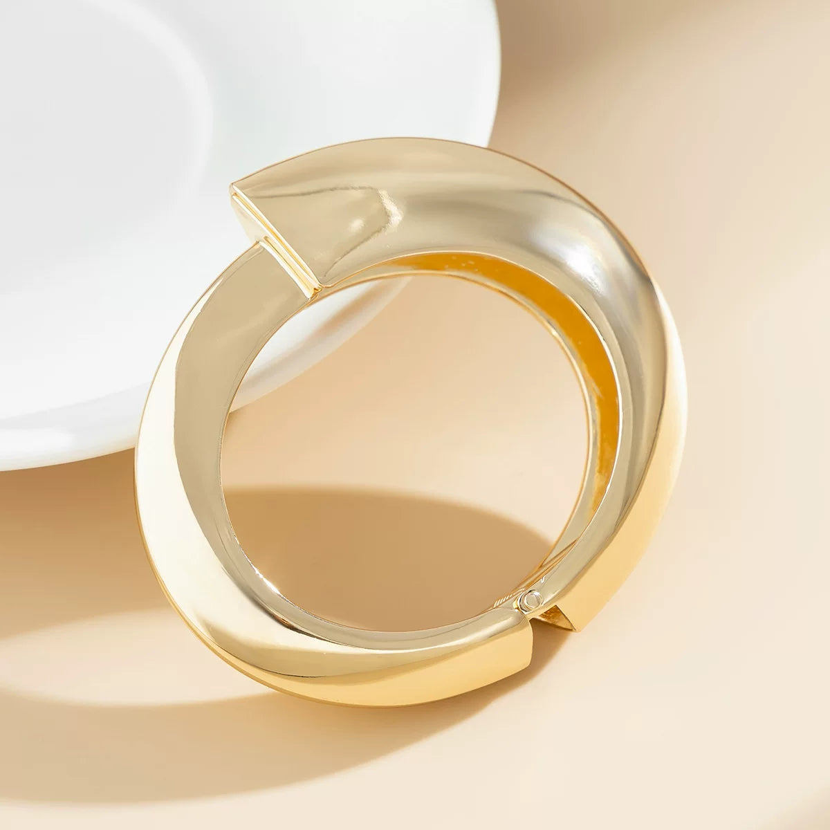 Irregular Gold Cuff Bracelet - Gold [K1TRF6NM]