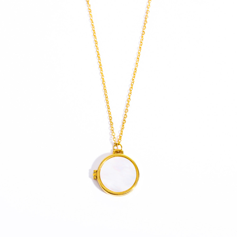 Shell Inlay Locket Pendant Necklace - Gold Round Shell [CMNVWVDD]