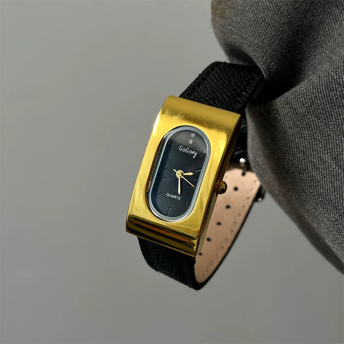 Vintage Square Leather Watch - Black Strap Gold Case Black Face (Steel) [SORFXDHZ]