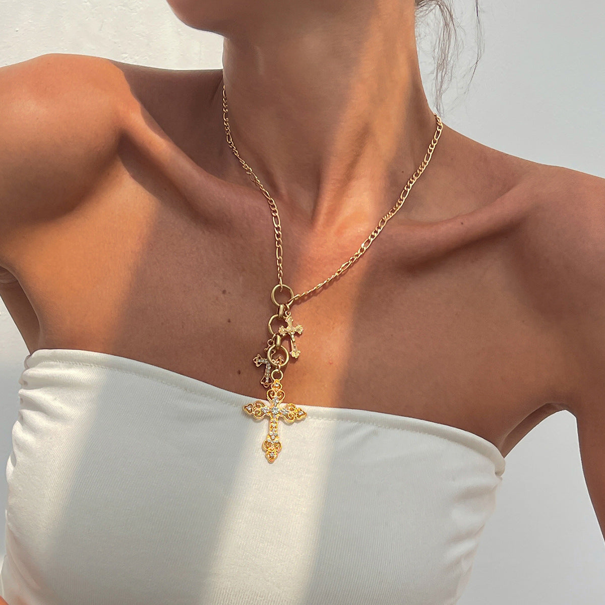 Lyana Vintage Rhinestone Cross Necklace - Gold Necklace [LK8BAATY]