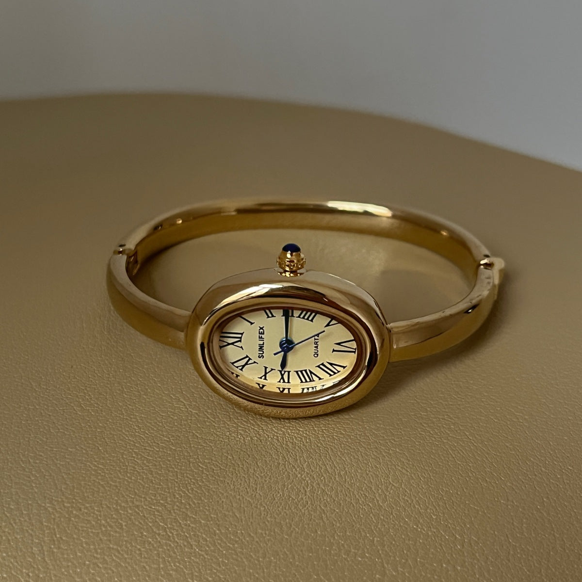 Anorah Diamond Oval Bracelet Watch - Gold Band Gold Dial (Roman Numerals) [WIXNUGT8]