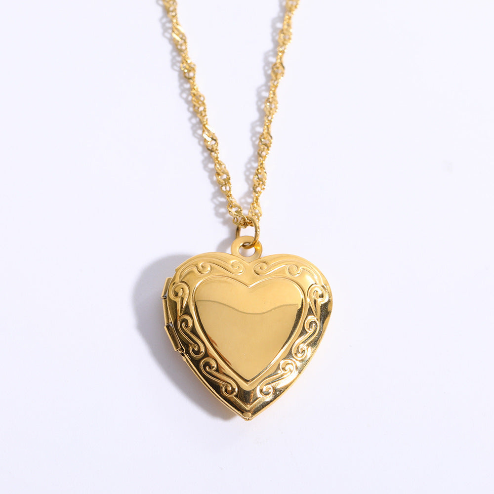 Floral Heart Locket Necklace - Patterned Album Necklace [GYIQ48IL]