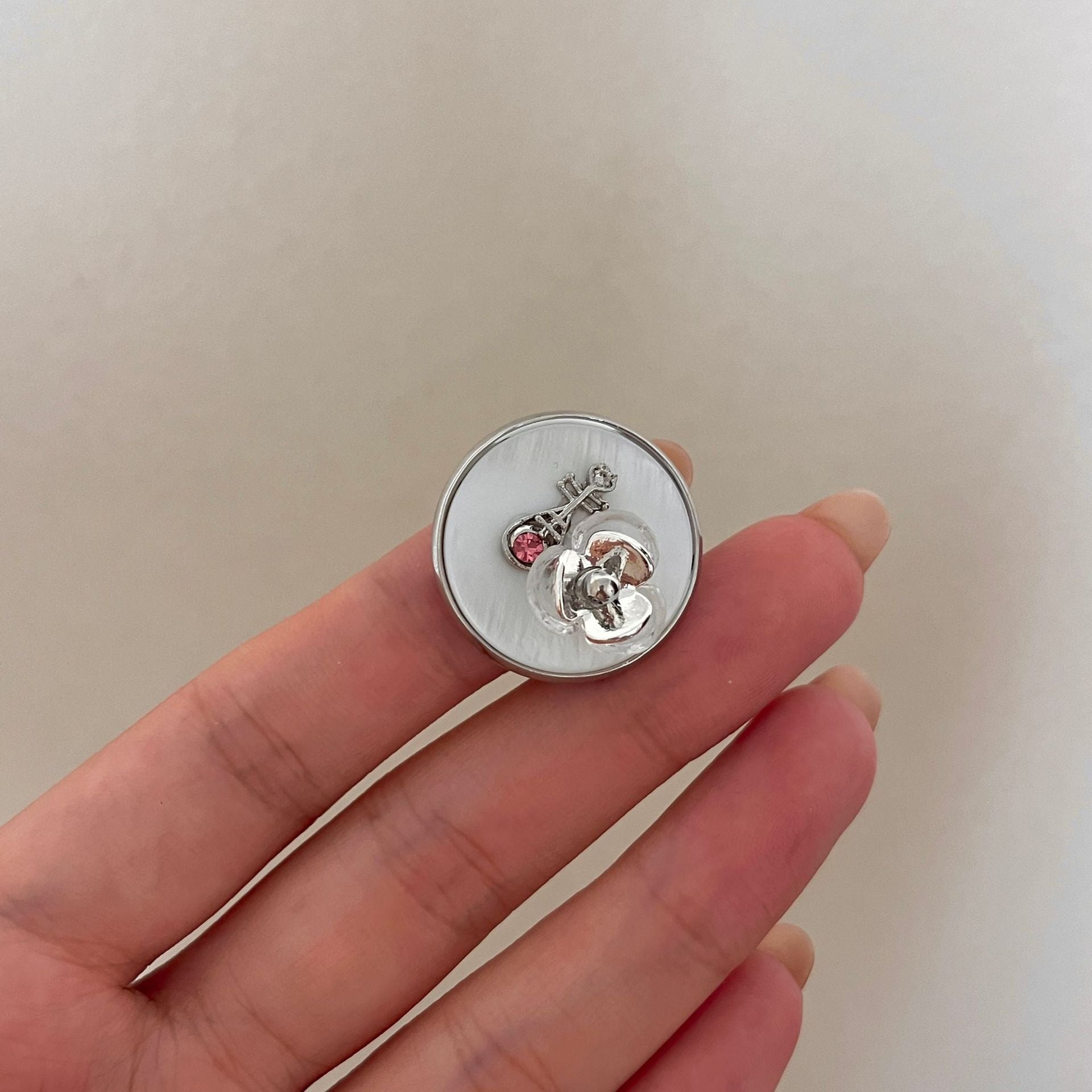 Evyn Pearl Bloom Ring - E [V76HZBQ0]